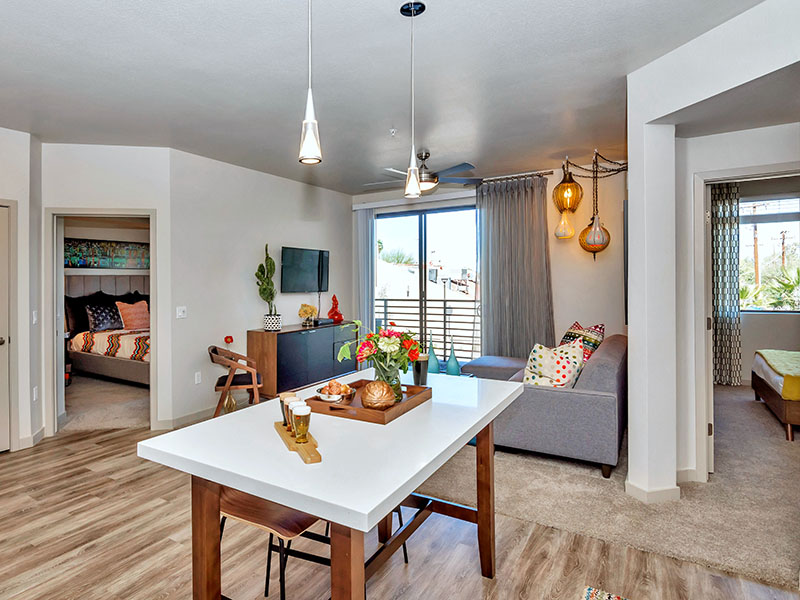 Kitchen | The Curve at Melrose Apartments in Phoenix, AZ