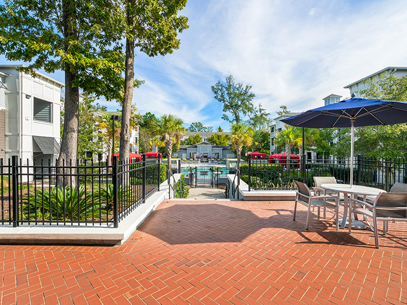 Outdoor Seating | Latitude at Wescott