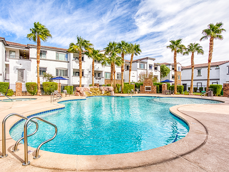Apartments with a Pool | Cornerstone Park