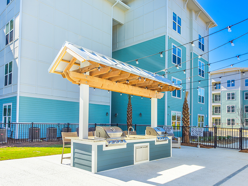 Grill and BBQ Area | Atlantic on the Boulevard Apartments in North Charleston, SC