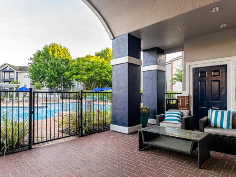 Outdoor Lounge | The Social 1600 Student Living in Tallahassee, FL