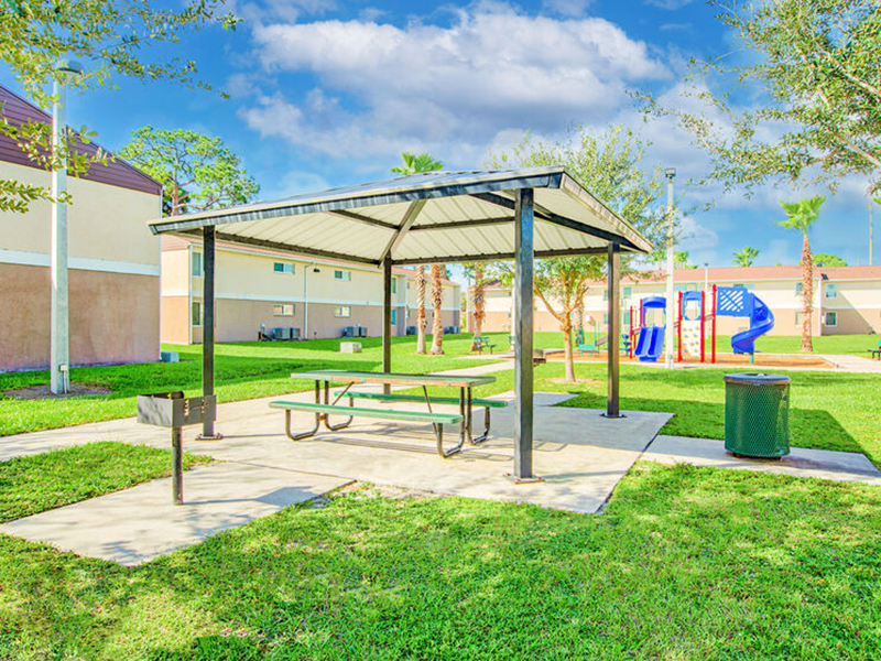 Apartments in Fort Pierce, FL Photos of Pine Creek Village