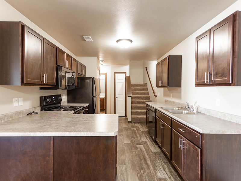 Beautiful Kitchen | West Pointe Commons Apartments in Sioux Falls, SD