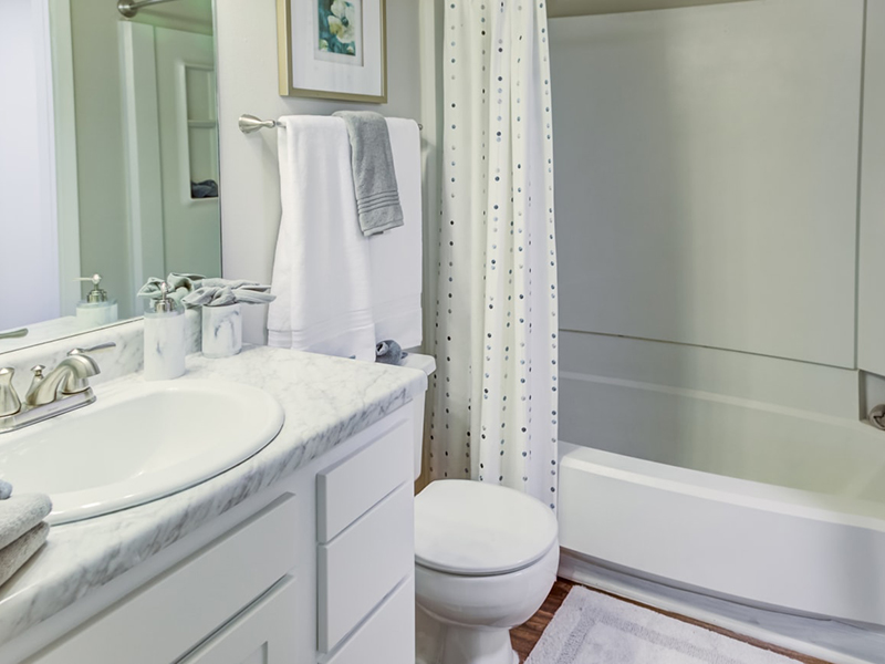 Bathroom | Verandas at Rocky Ridge