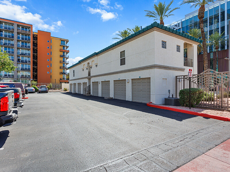Apartments with Garages | The Met at 3rd and Fillmore Apartments in Phoenix, AZ
