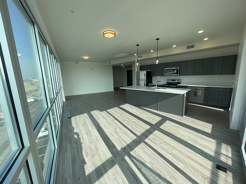 Spacious Front Room | Canyon Vista Apartments in Draper, UT