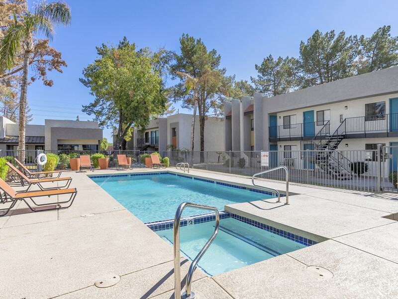 Pool and Hot Tub | Omnia on 8th Apartments in Tempe, AZ