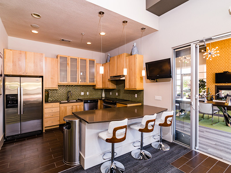 Clubhouse Kitchen | Arista Flats