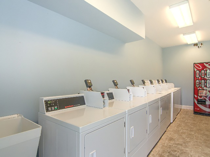 Laundry Room | Woodside Apartments in Mobile, AL
