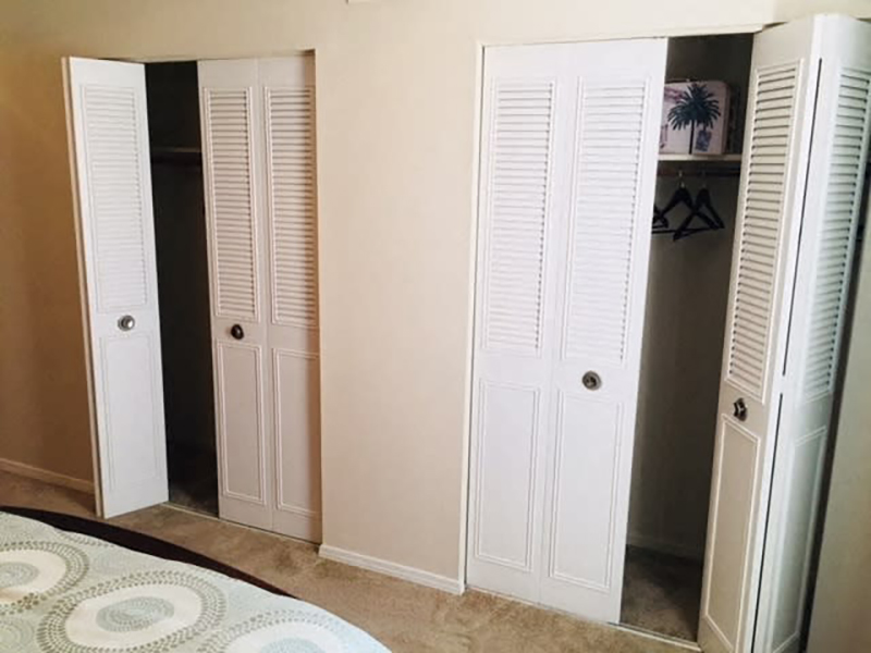 Closet | Cordova Regency