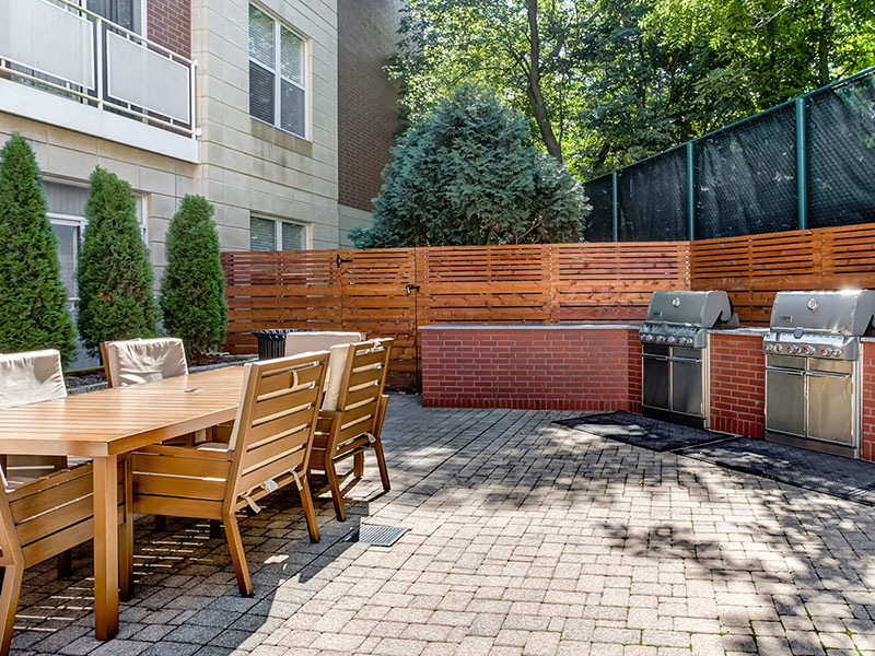Grill Area | The Reserve Apartments in Evanston, IL
