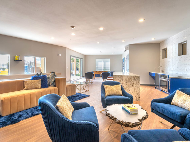 Lobby | Solaire Apartments in Albuquerque, NM