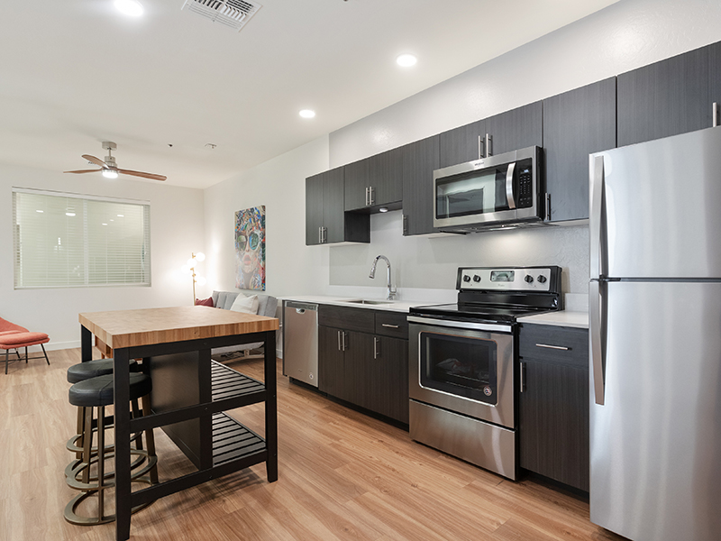 Kitchen | The Grayson on the Rail
