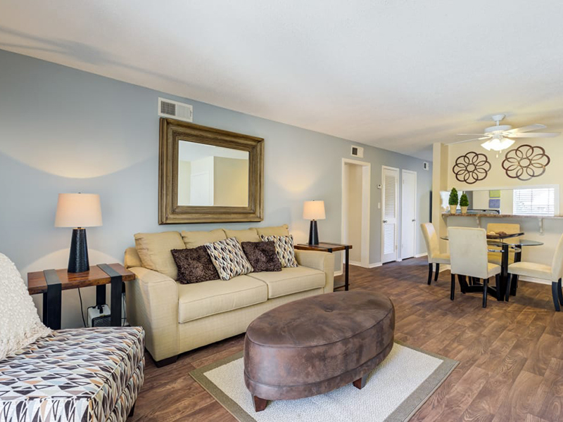 Living Room | Cordova Regency
