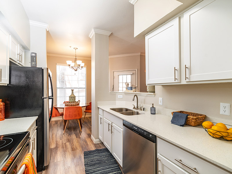 Kitchen | The Enclave Apartments