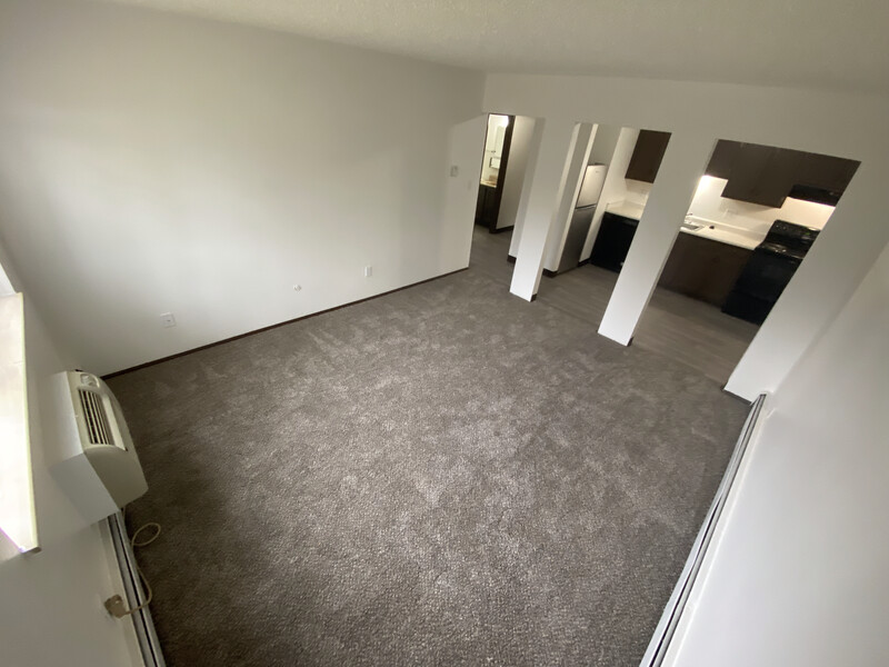 Front Room | Conquistador Apartments in Casper, WY
