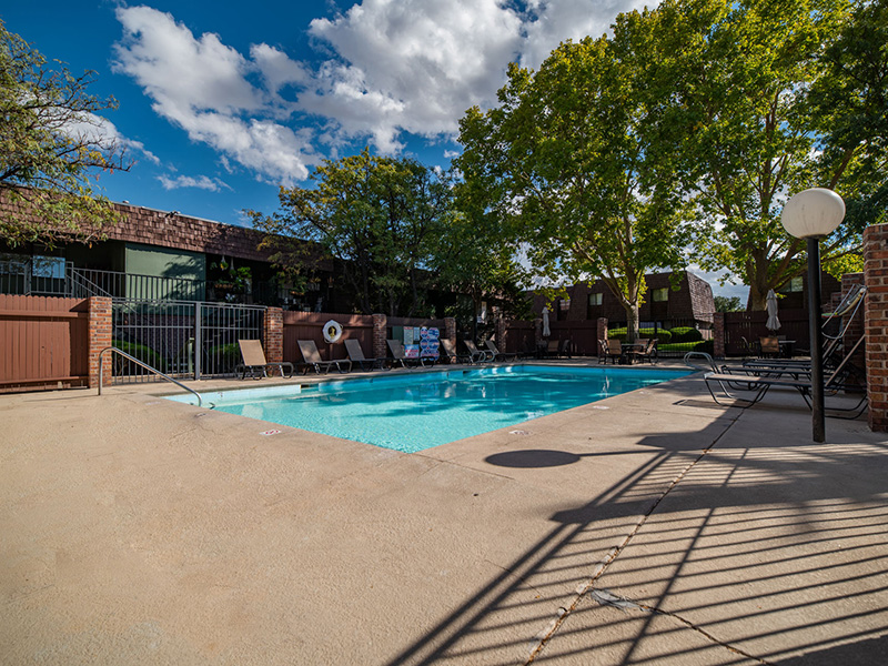Swimming Pool | Meadowlark Apartments