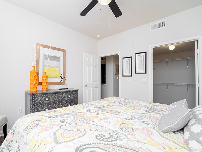 Large Bedroom | Cascadia Apartments