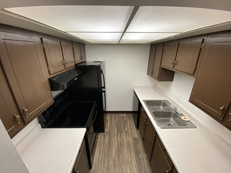 Large Kitchen | Conquistador Apartments in Casper, WY