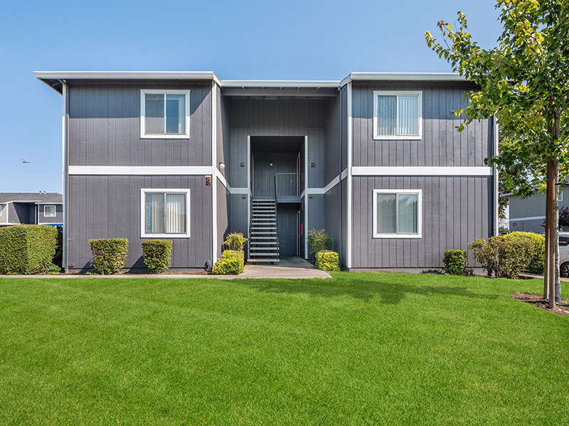 Exterior | Riverbank Apartments