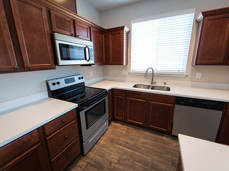 Kitchen | The Outlook Apartments in Graham, WA