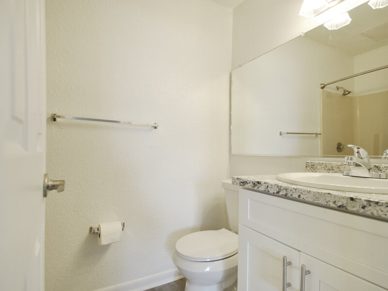 Bathroom | 3 Bedroom | Township Square Apartments in Saginaw, MI
