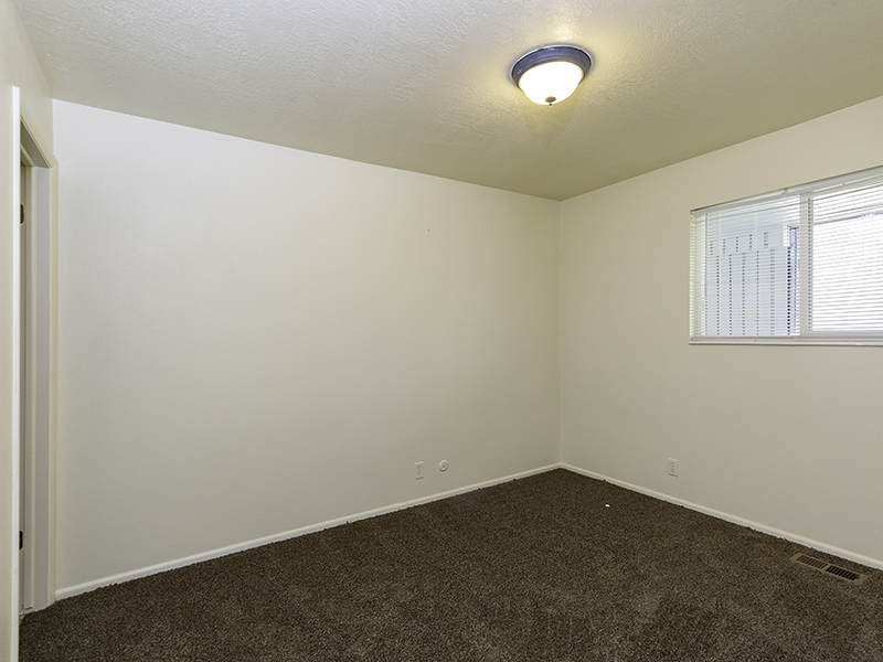Bedroom | Lookout Pointe Apartments in Provo, UT