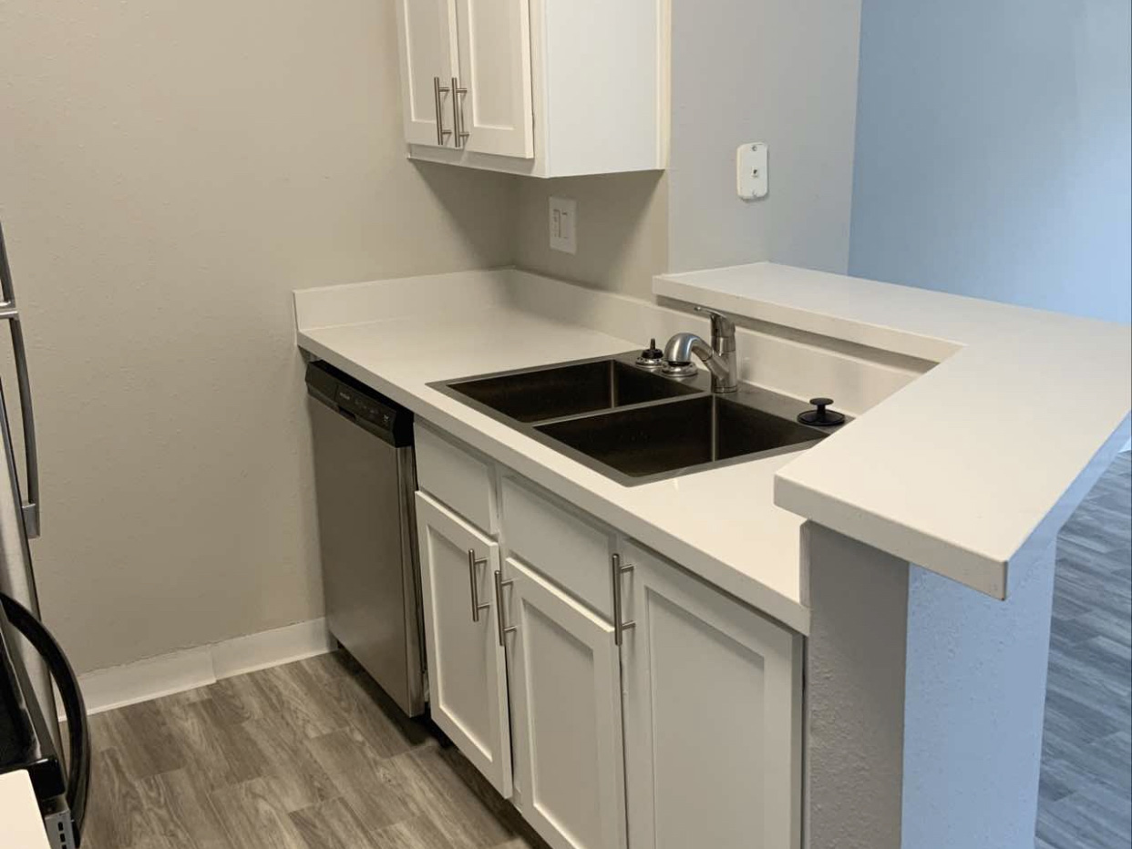 Renovated Kitchen | Desert Ridge Apartments in Las Vegas, NV