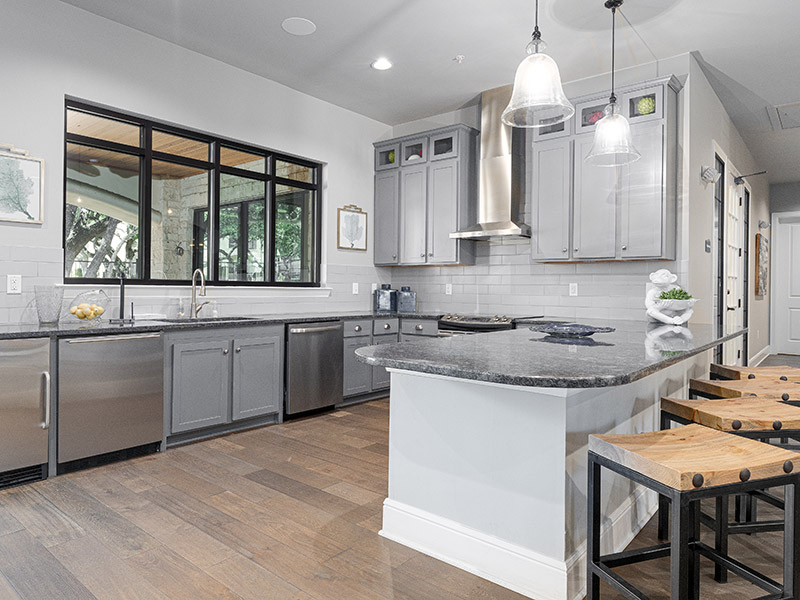 Community Kitchen | Cascadia Apartments in San Antonio, TX