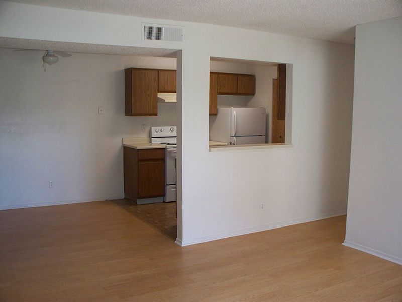 Living Room | Gateway Villas Apartments in Las Vegas, NV