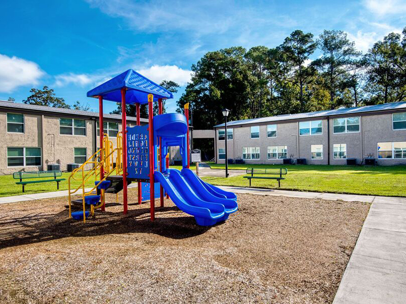 Photo Gallery of Hampton Villa Apartments in Jacksonville, FL