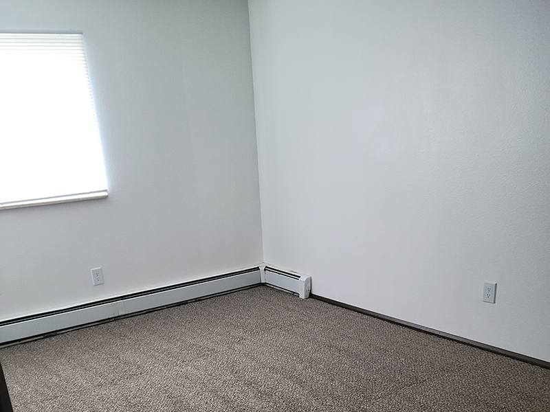 Bedroom | Conquistador Apartments in Casper, WY