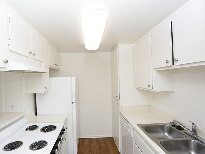 2 Bedroom Kitchen | Tribeca Apartments