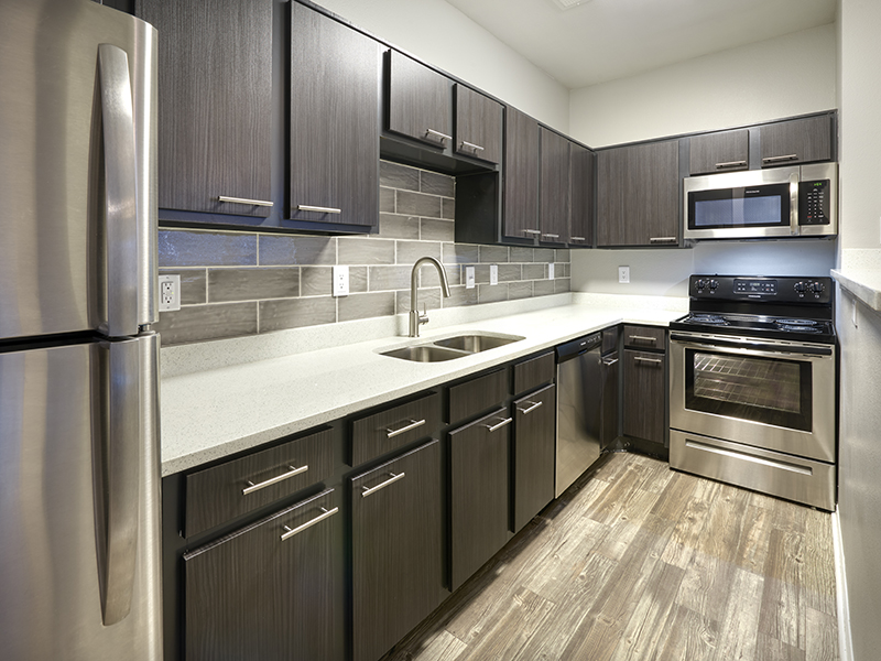 Fully Equipped Kitchen | Retreat at Cheyenne Mountain | CO Apartments
