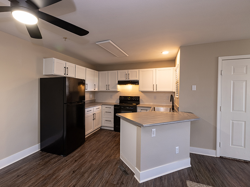 Kitchen | Sierra Point
