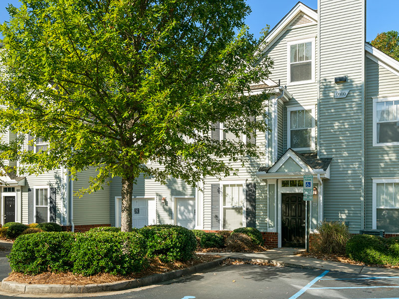 Apartment Exterior | Millennium Apartments