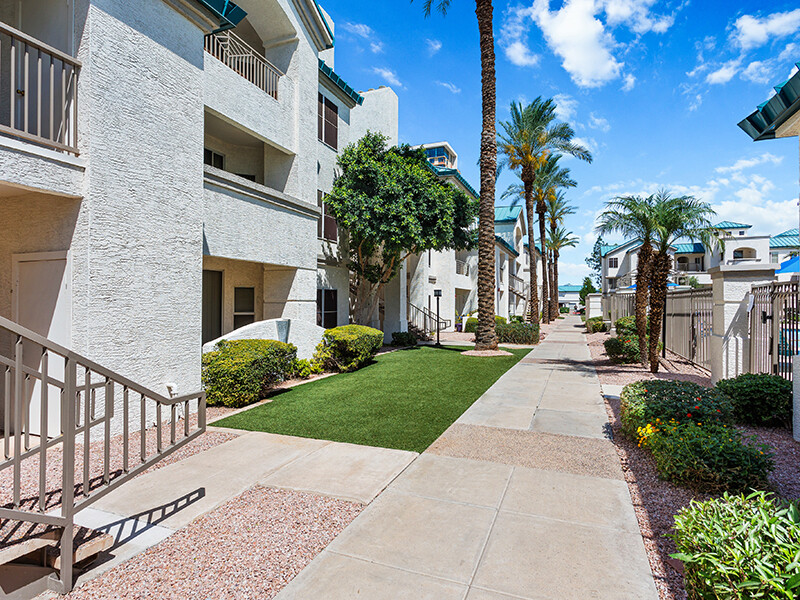 Exterior | The Met at 3rd and Fillmore Apartments in Phoenix, AZ