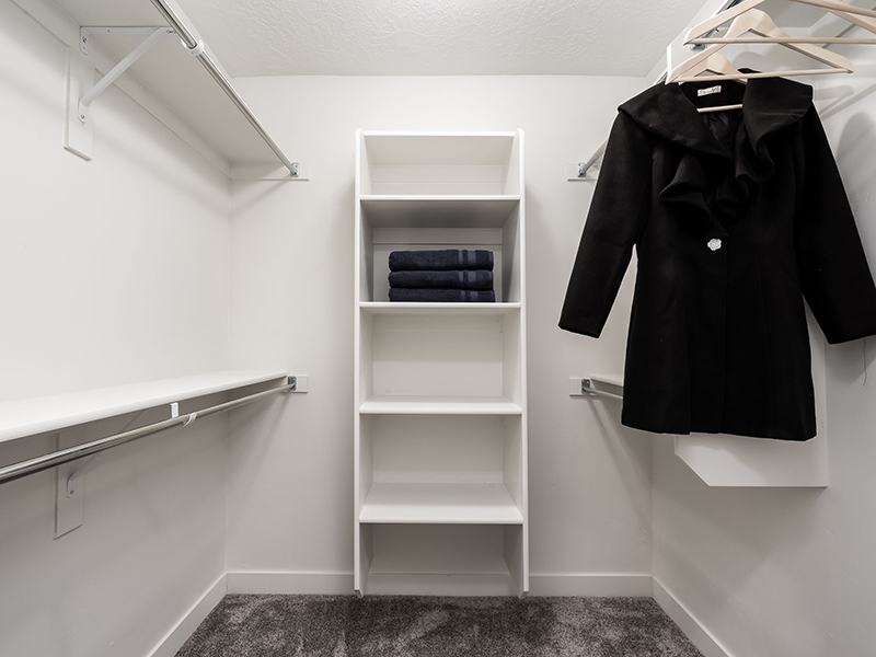 Closet | Diamond Ridge Townhomes in Draper, UT