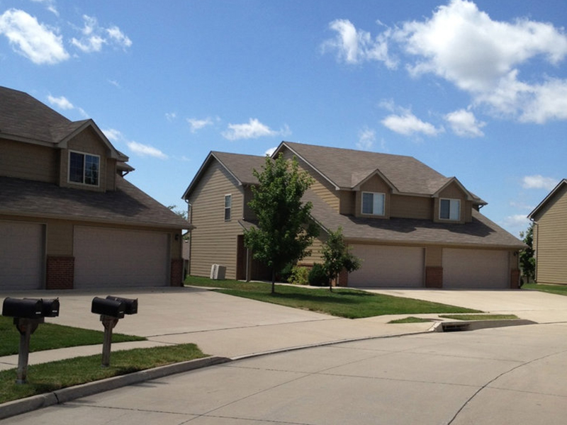 Spacious Townhomes in Columbia, MO| Cross Creek Villas