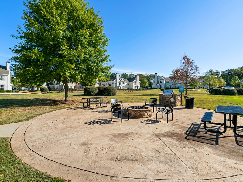 BBQ & Fire Pit | Millennium Apartments