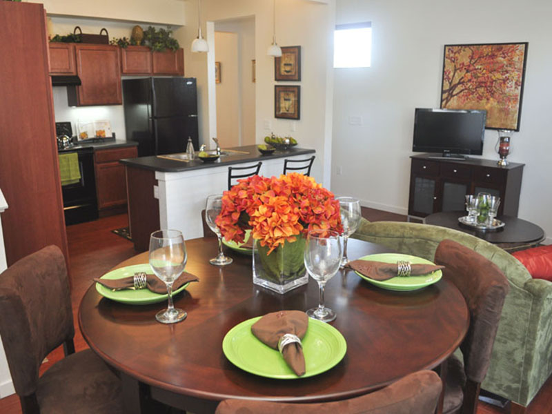 Dining Room | College Park Townhomes Gillette, WY