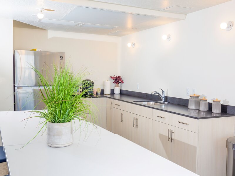 Clubroom Kitchen | Paxton 365 Apartments in Salt Lake City, UT