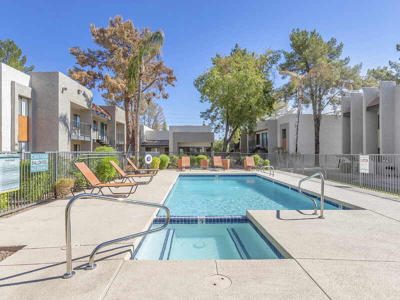 Swimming Pool and Hot Tub | Omnia on 8th Apartments in Tempe, AZ