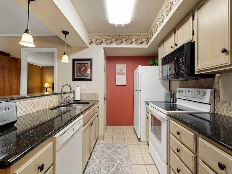 Trestles Condominiums | 2 Bedroom Kitchen Area | Odessa Apartment
