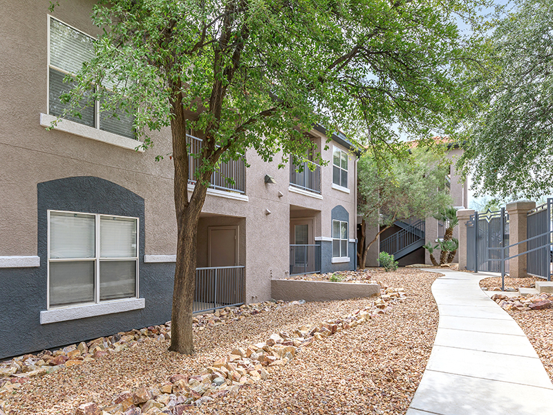 Apartment Exterior | Sonoran Reserve in Tucson, AZ