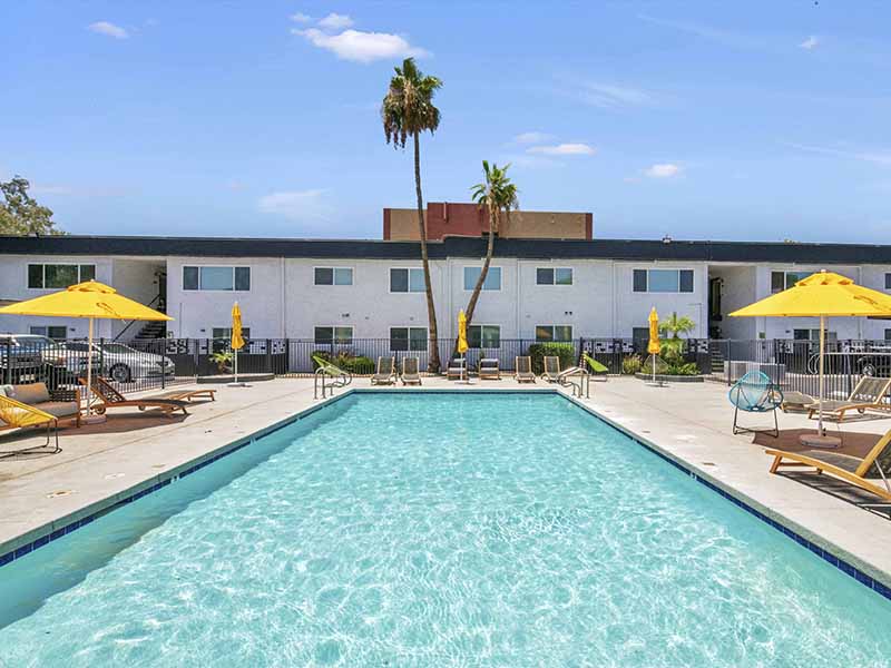 Swimming Pool | 454 West Brown Apartments
