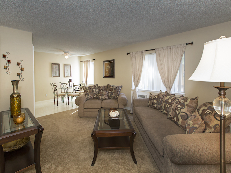 Copper Chase | Living Room