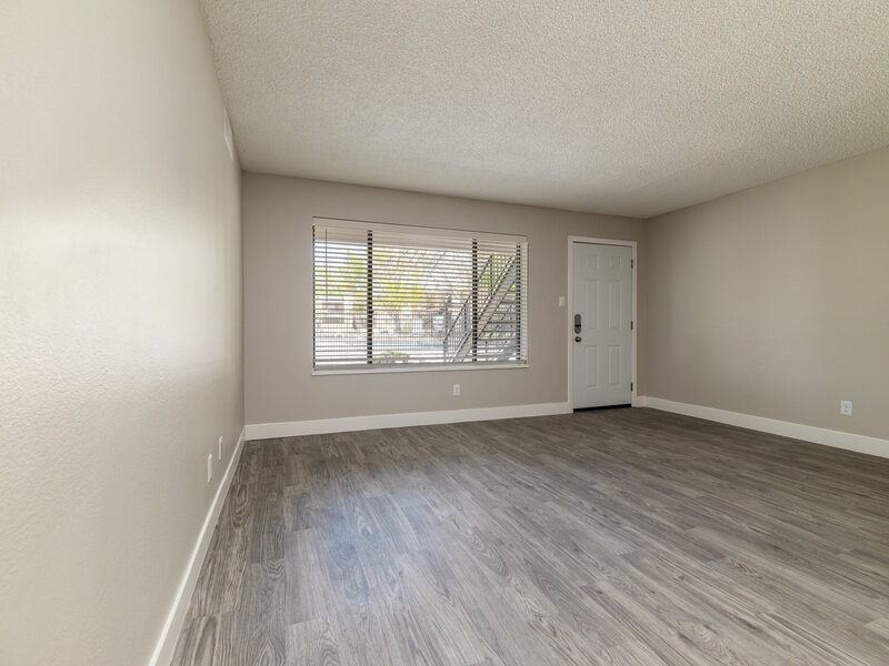 Front Room | Villas Del Sol II Apartments in Albuquerque, NM