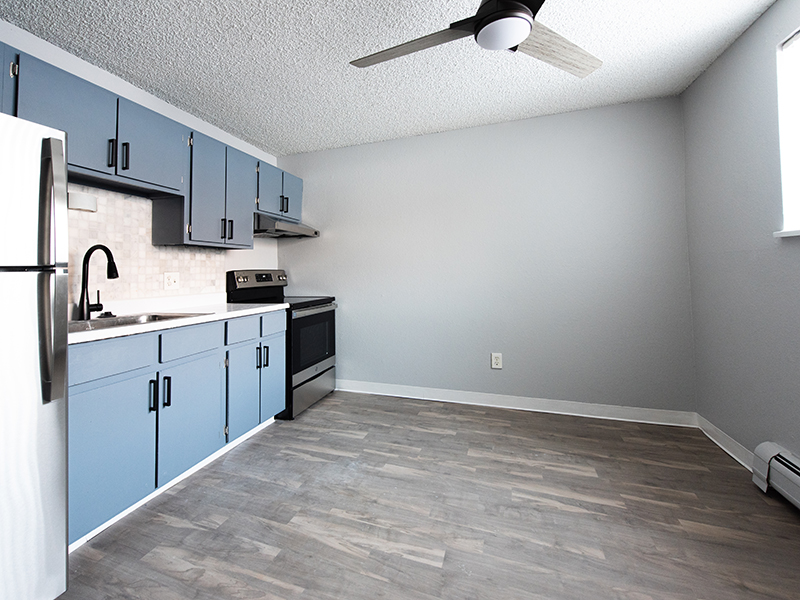 Fully Equipped Kitchen | The Reserve at Water Tower Village