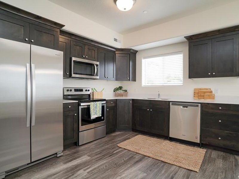 Kitchen | Jaybird Apartments